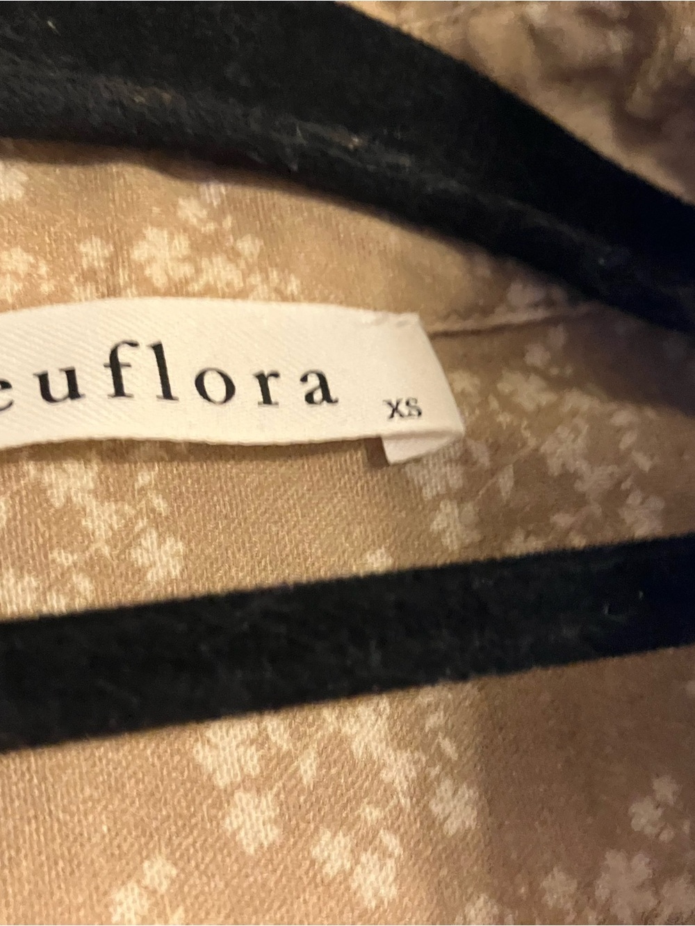 Neuflora Brentwood button down- beige floral - Picture 8 of 10